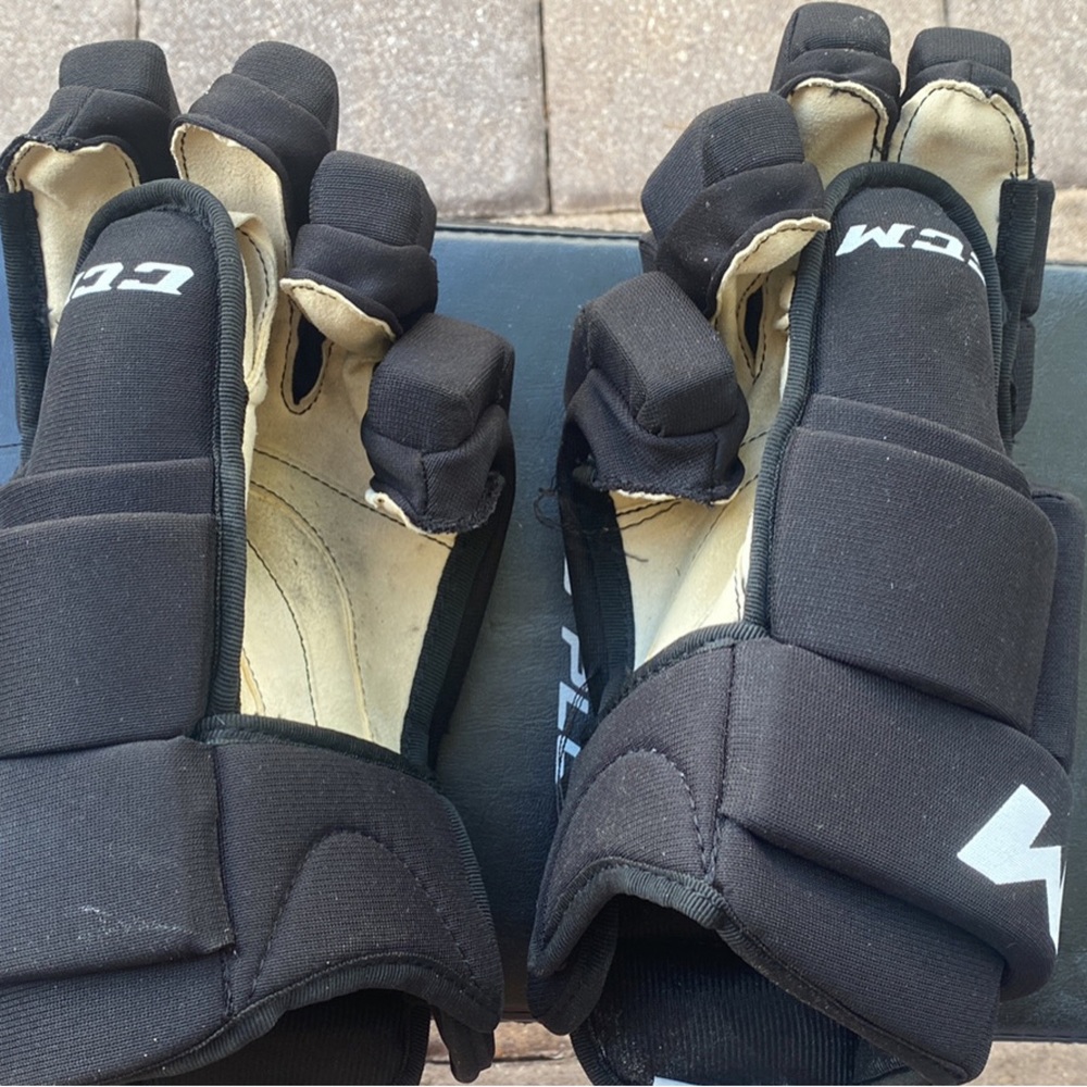 CCM hockey goalie gloves